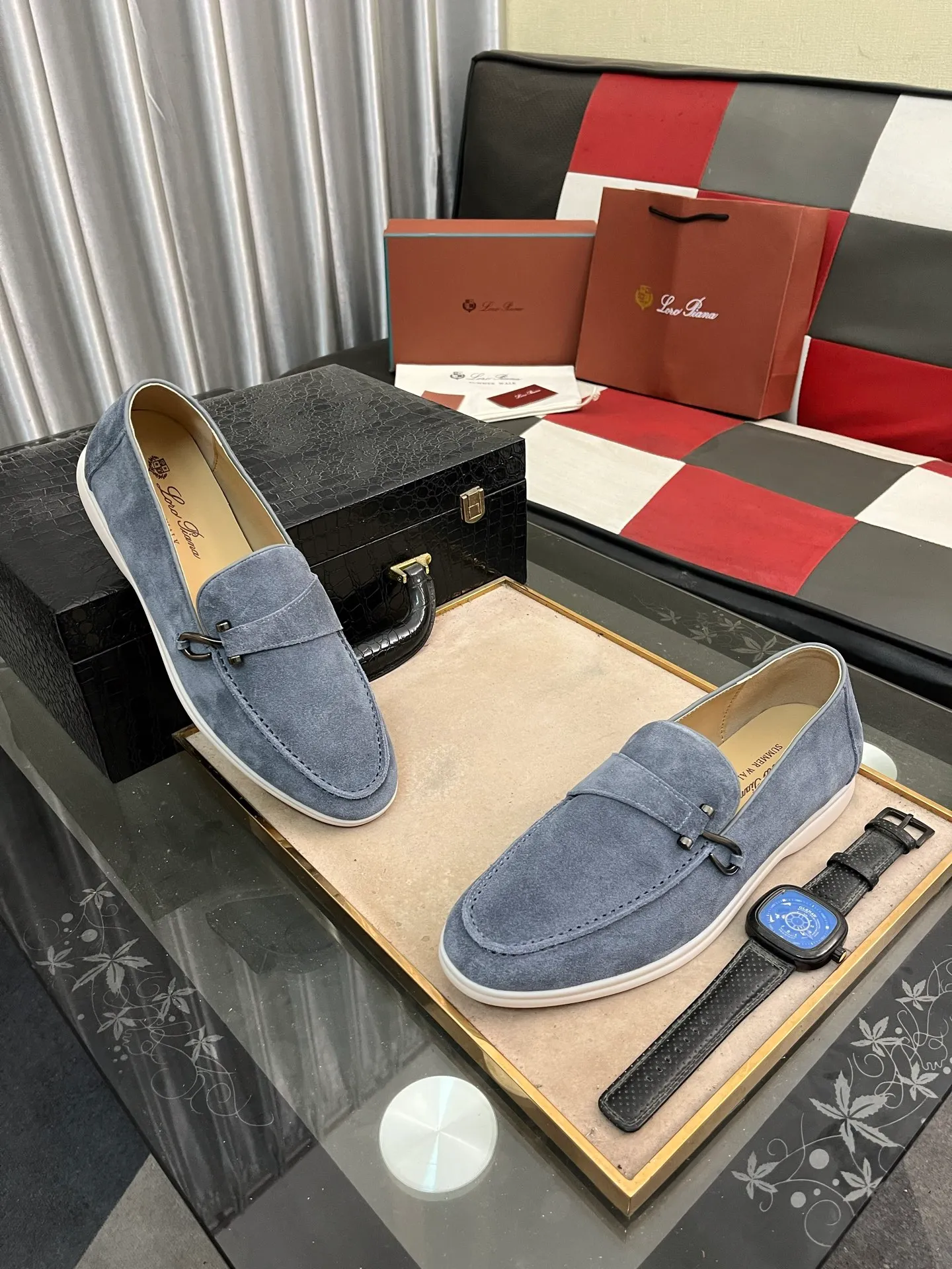 Men's Men's Shoes💰420⌚️⌚️【Loro Piana】LP couple's casual sneakers. Simple and fashionable, the upper is made of cow suede and leather. Sheepskin feet. Custom rubber sole. Size: Female 35-42 (35, 41, 42, 43 customized are non-refundable) Male 38-46 (45, 46 customized)